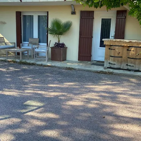 Les Gites De Belle Roche Macon Exterior photo